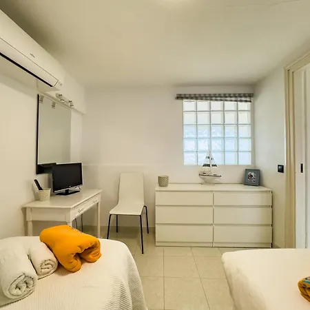 Skol 919a Sea Views 2 Bedrooms Duplex Apartment *