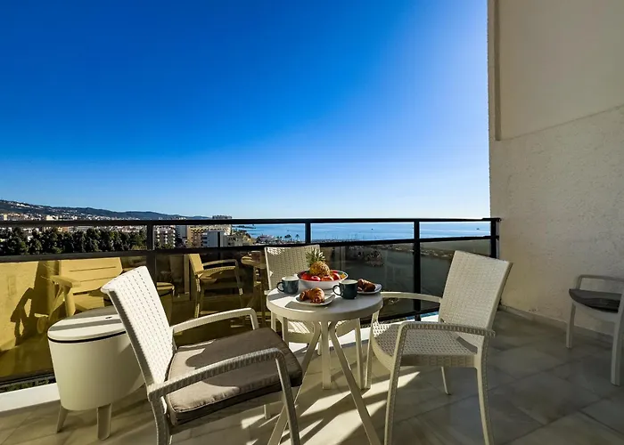 Skol 919a Sea Views 2 Bedrooms Duplex アパート マルベーリャ