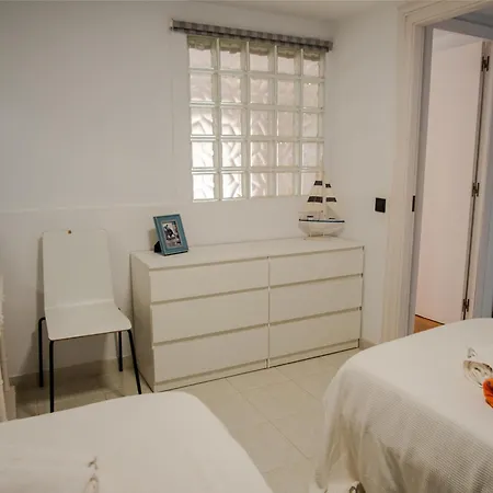 Skol 919a Sea Views 2 Bedrooms Duplex Апартаменти *